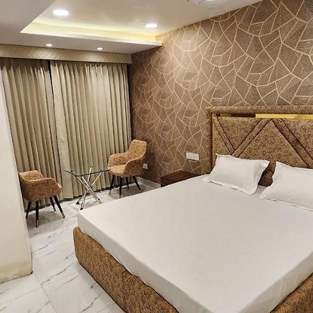 Ovel Hotel Ludhiana Exterior photo