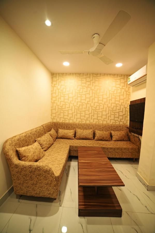 Ovel Hotel Ludhiana Exterior photo